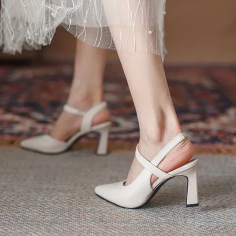 Scarpin de Couro - Salto Bloco Confortável (Promoção Mês do Consumidor)